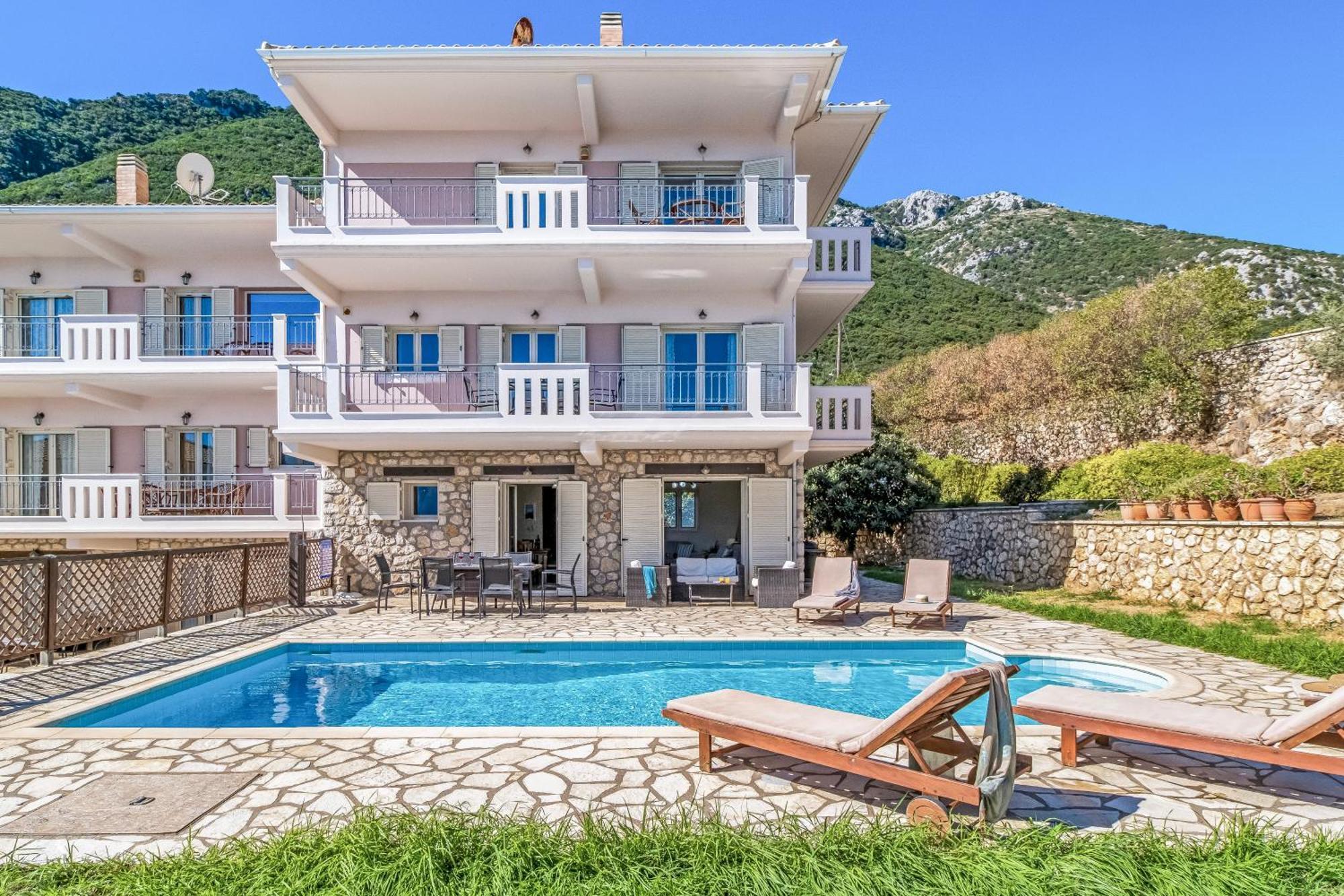 Villa Aeropi Nikiana Exteriör bild